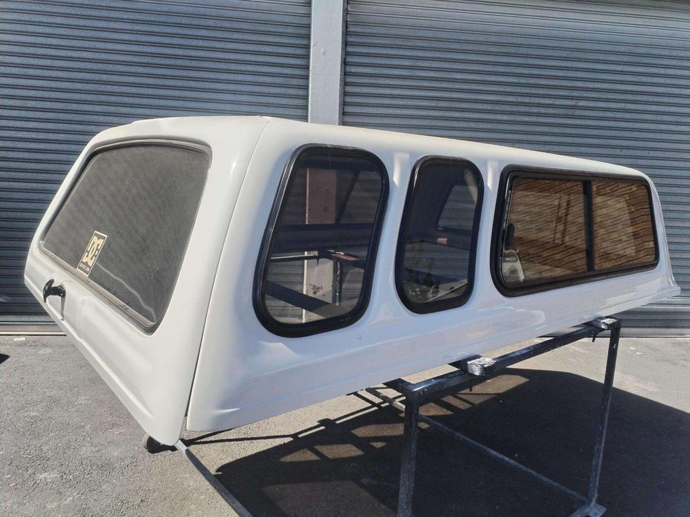 Beekman - Toyota 2015-Used Canopy-Andycab-AndyCab