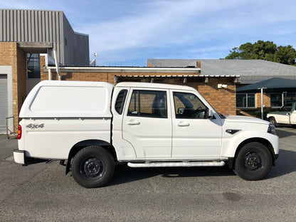 Mahindra Pik Up Double Cab Roadrunner Blankside