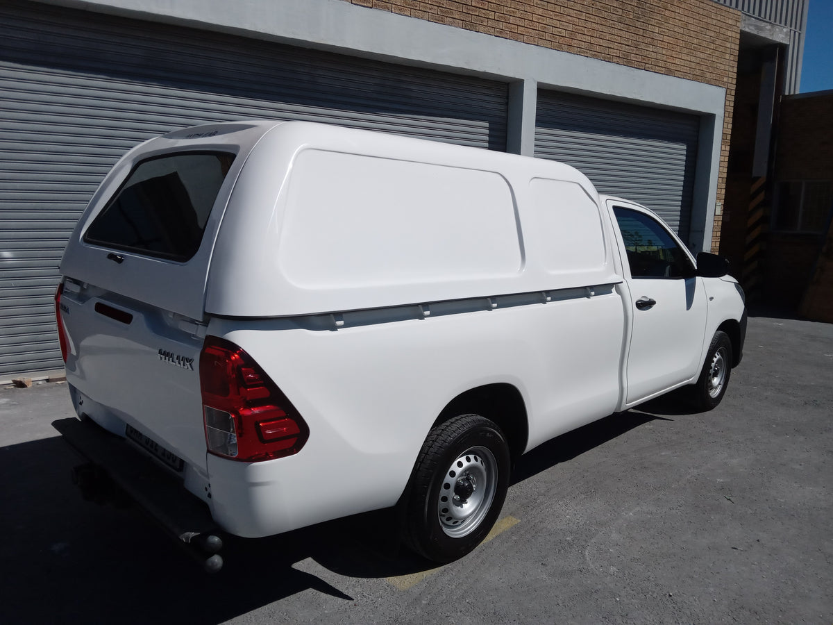 Toyota GD6 Single Cab High Roof Roadrunner Blankside
