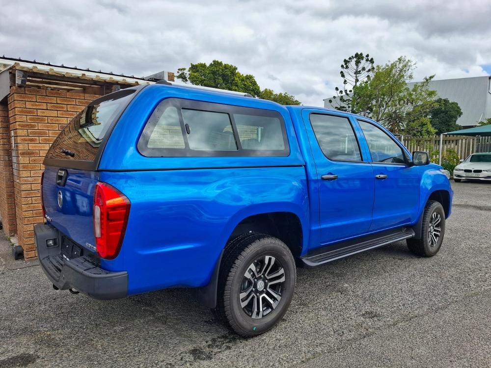 Foton Double Cab Platinum-Canopy-Foton-White-AndyCab