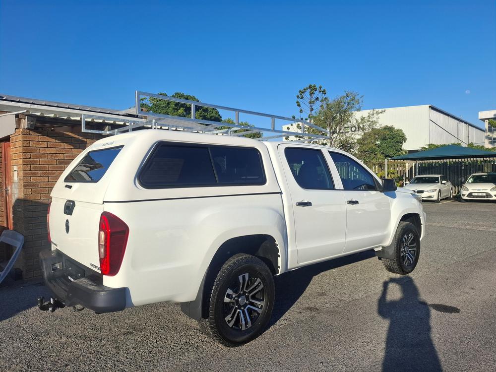 Foton Double Cab Roadrunner-Canopy-Foton-White-AndyCab