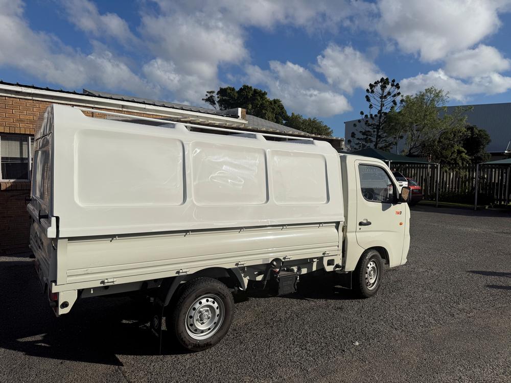 Foton Truck Mate Single Cab Roadrunner-Canopy-Foton-Blankside-AndyCab