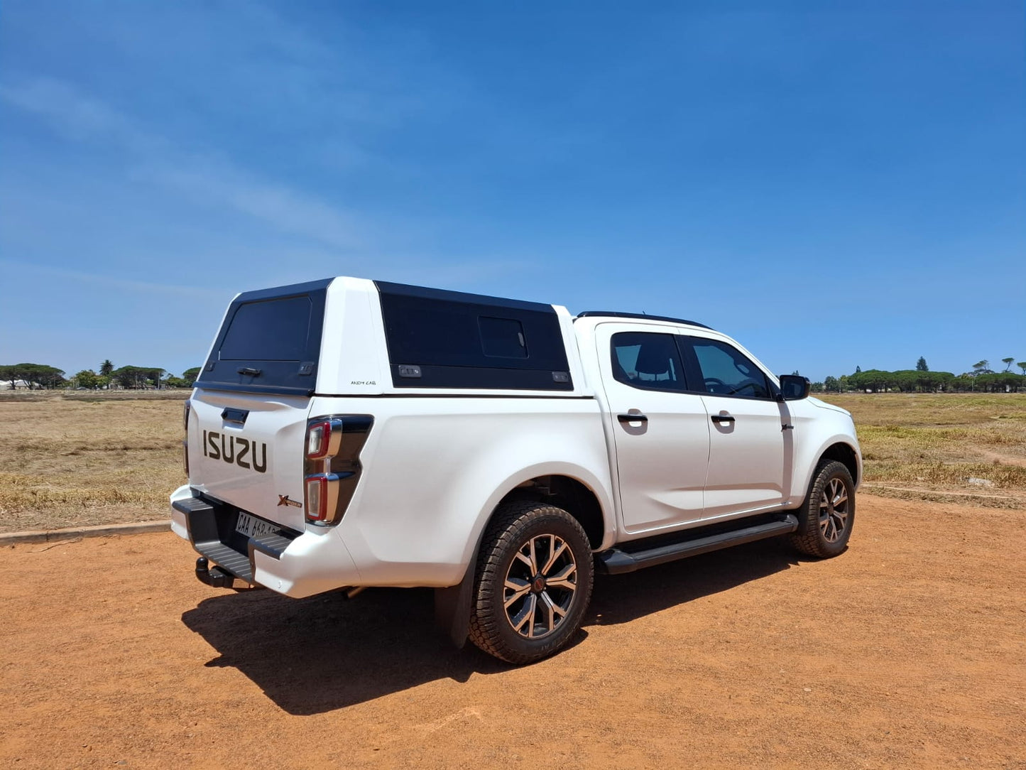 Isuzu Gen 7 Double Cab Predator Blankside-Canopy-Isuzu-AndyCab