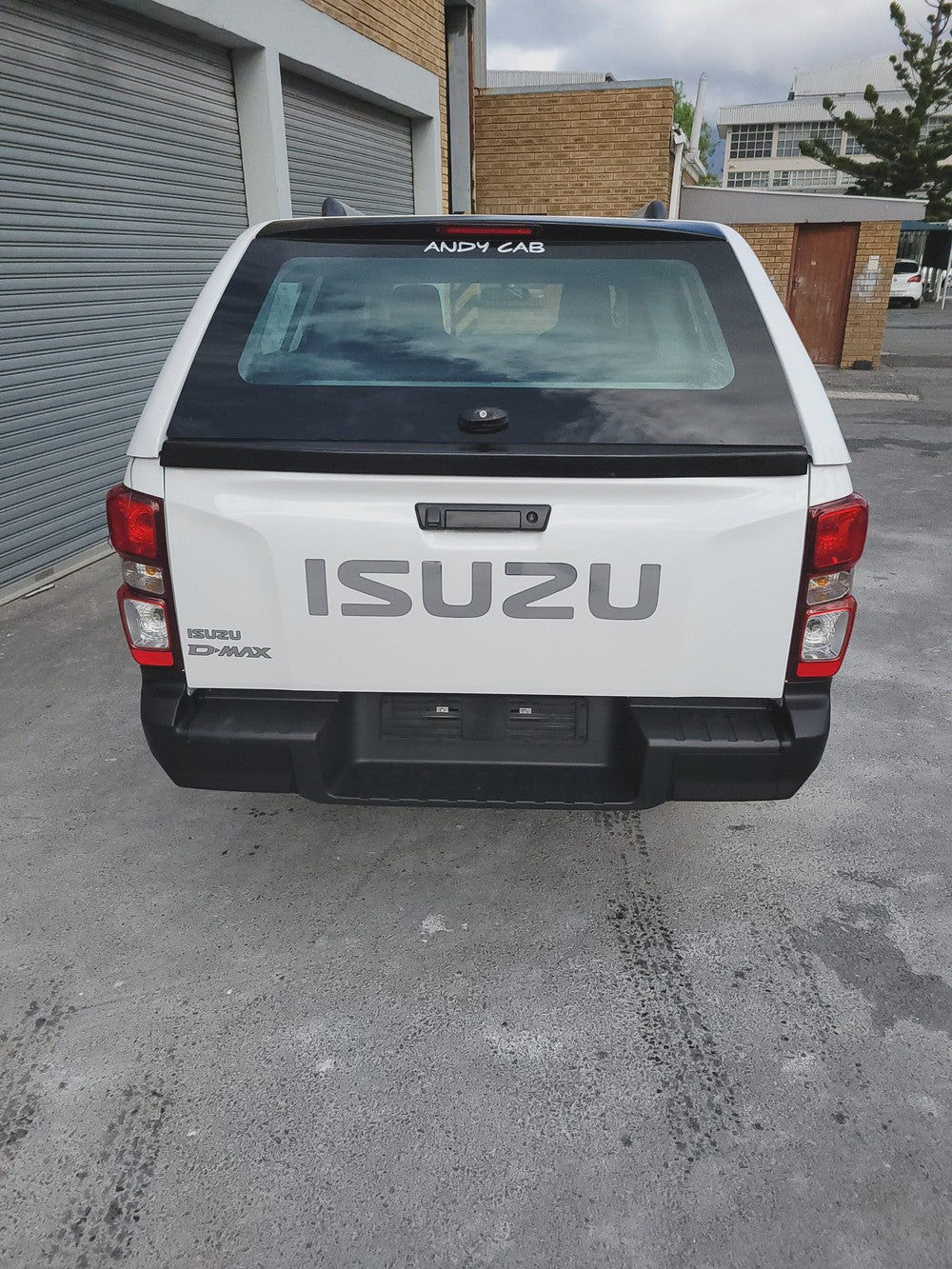 Isuzu Gen 7 Extended Cab Platinum