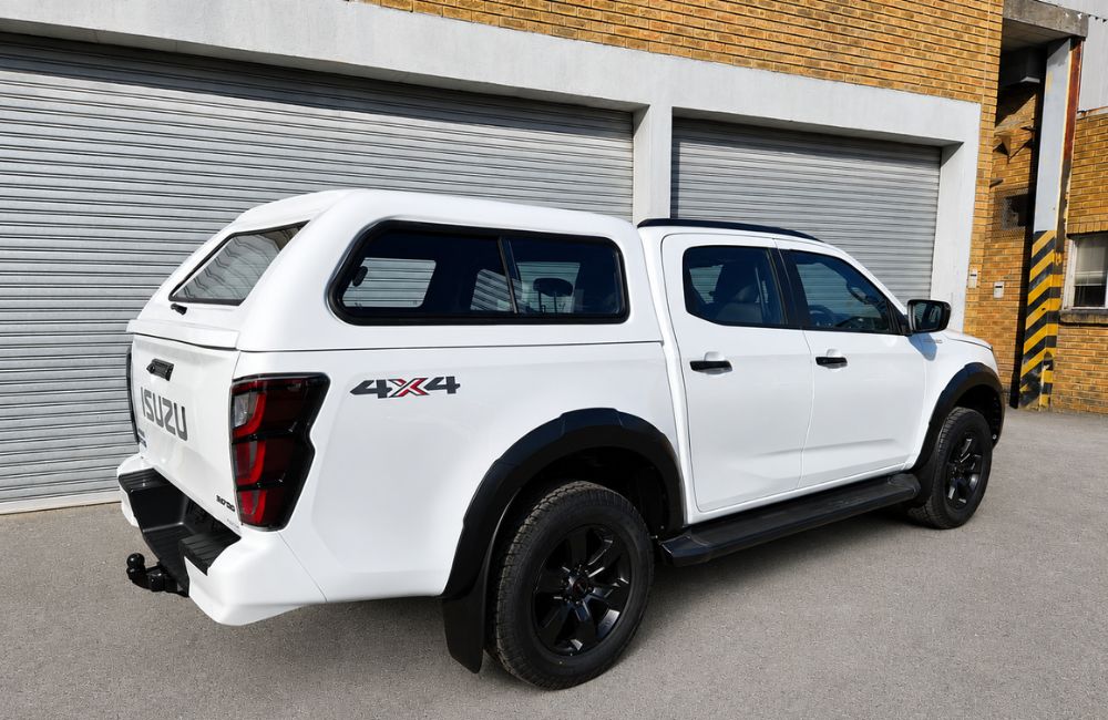 Isuzu Gen 7v2 Double Cab Roadrunner-Canopy-Isuzu-White-AndyCab