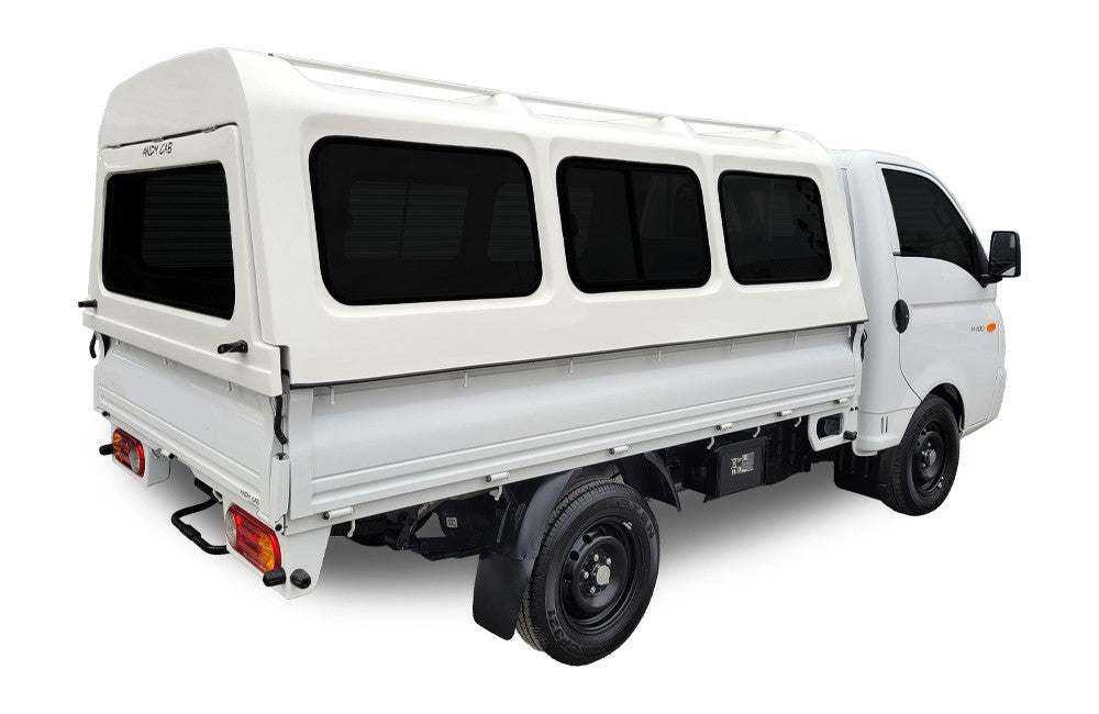 Kia K2700 Roadrunner-Canopy-Kia-White-Blankside-AndyCab