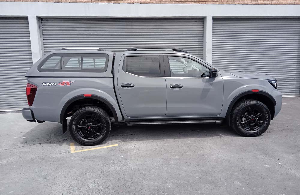 Navara Pro4x Double Cab Platinum-Canopy-Nissan-White-AndyCab