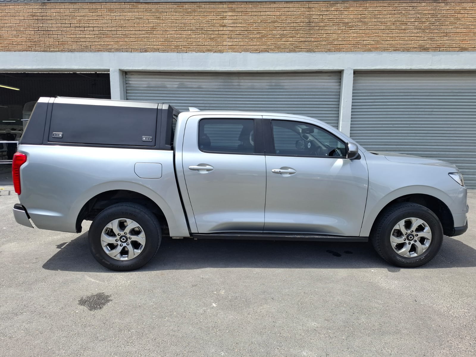 P-Series Double Cab Predator-Canopy-GWM-AndyCab