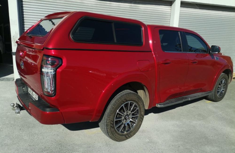 P Series Double Cab Roadrunner-Canopy-GWM-White-AndyCab