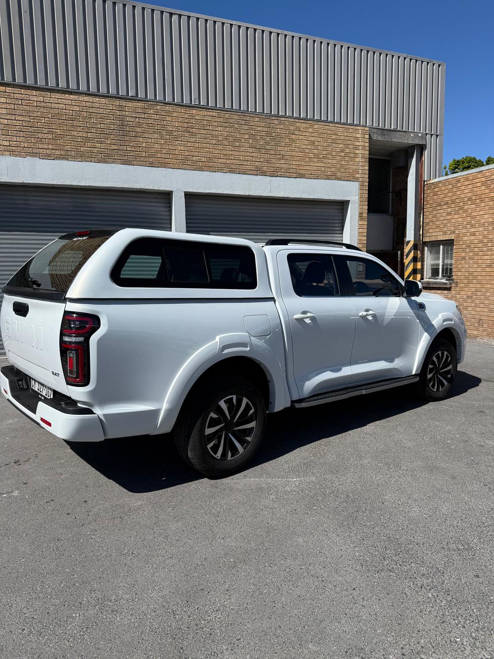 P300 Double Cab Platinum-Canopy-GWM-White-AndyCab