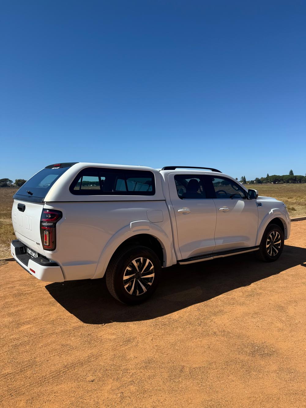 P300 Double Cab Platinum-Canopy-GWM-White-AndyCab